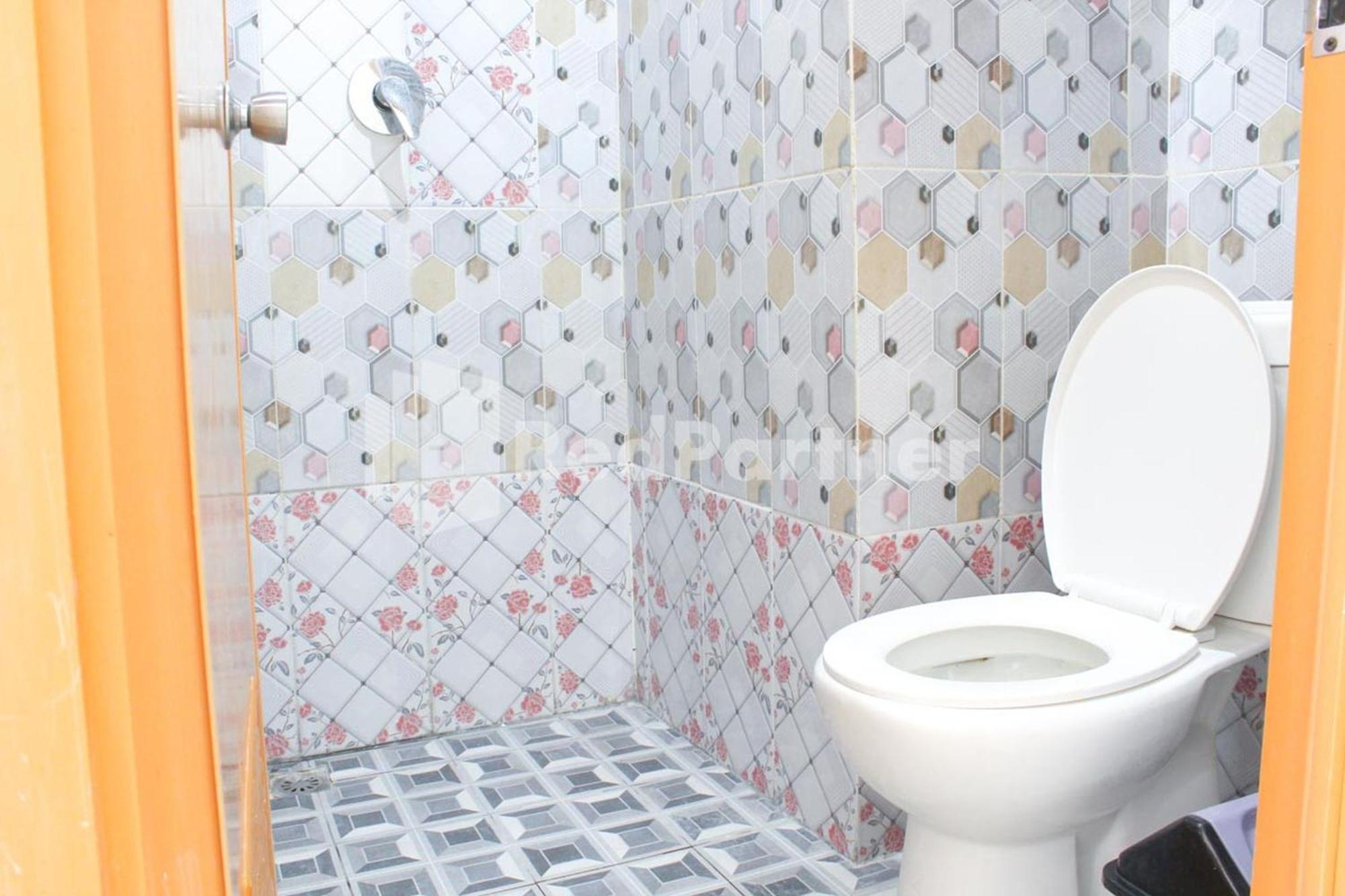Brahma Hotel Mitra Reddoorz Jakarta Rom bilde